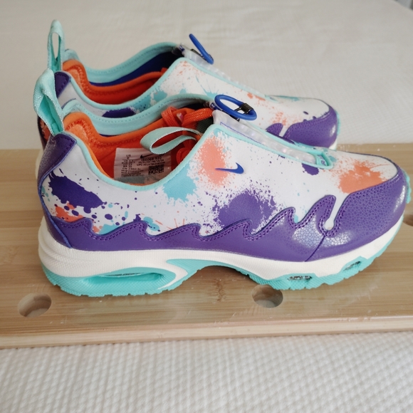 Nike Shoes - NWOT Women’s Nike Air Max Purple and Teal Artsy Athletic Shoes size 6